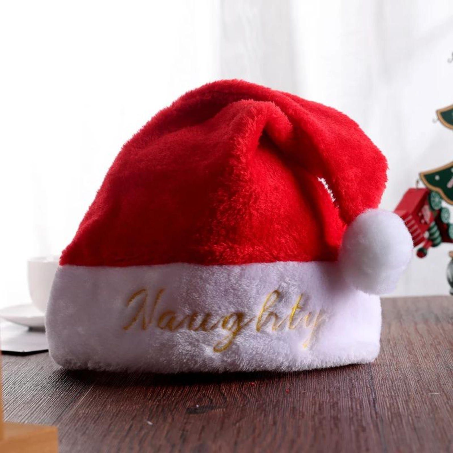 Embroidery Name - Personalisierte Weihnachtsmütze mit Stickerei und Namen,