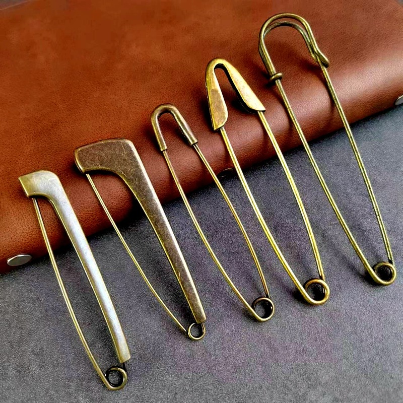 Embroidery Wallpaper - Retro Dunkelbronze Unmarkierte Künstlerische Blendfreie Spilla