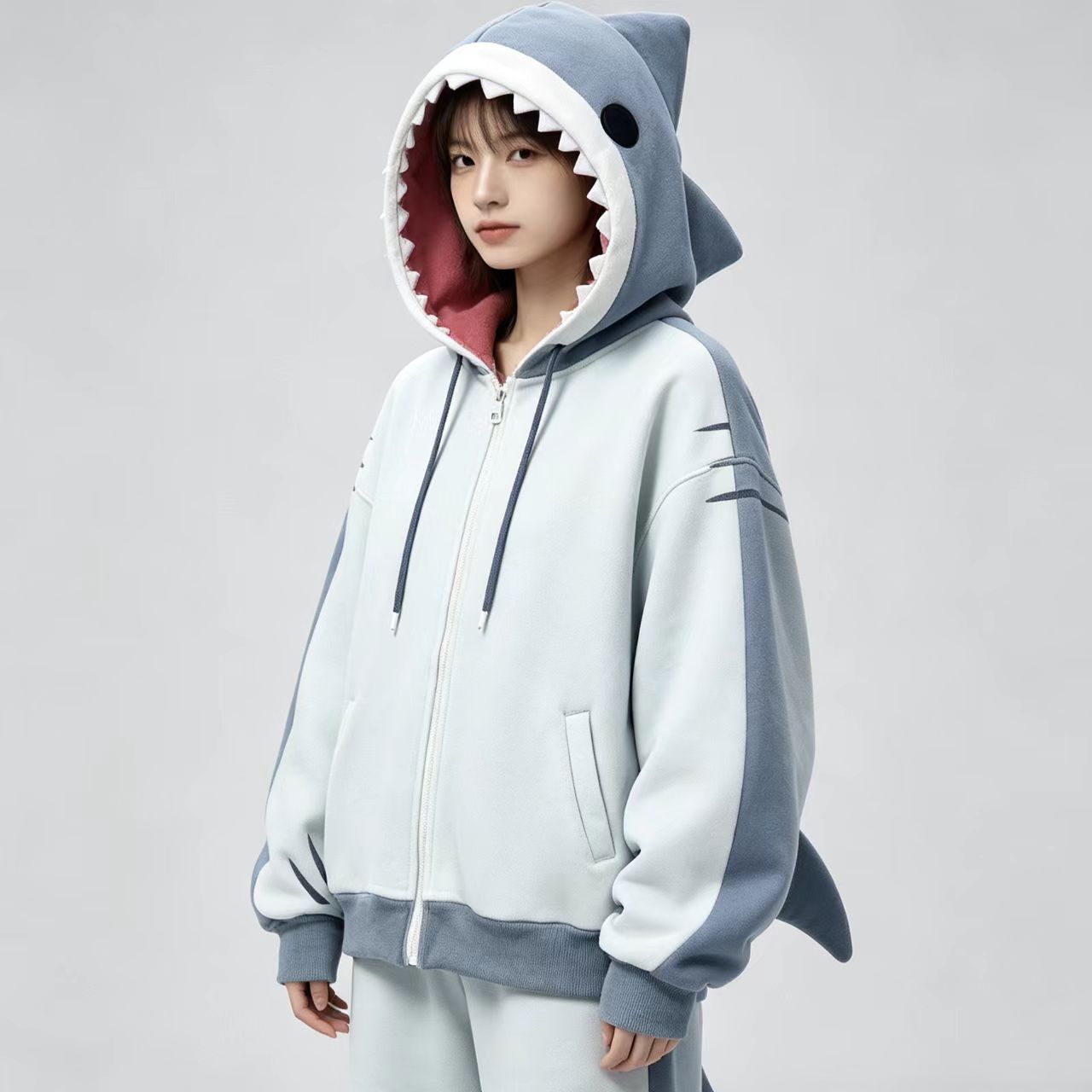 Embroidery Zip Up Hoodie - Japanischer Nischen-Anime-Pullover mit dreidimensionaler Haifischform und
