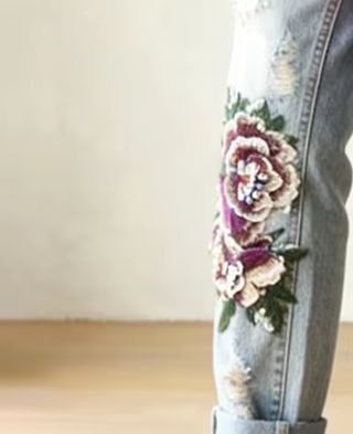 Elegante Damen-Jeans mit Blume – Embroidery Effect Bewertung und Preis