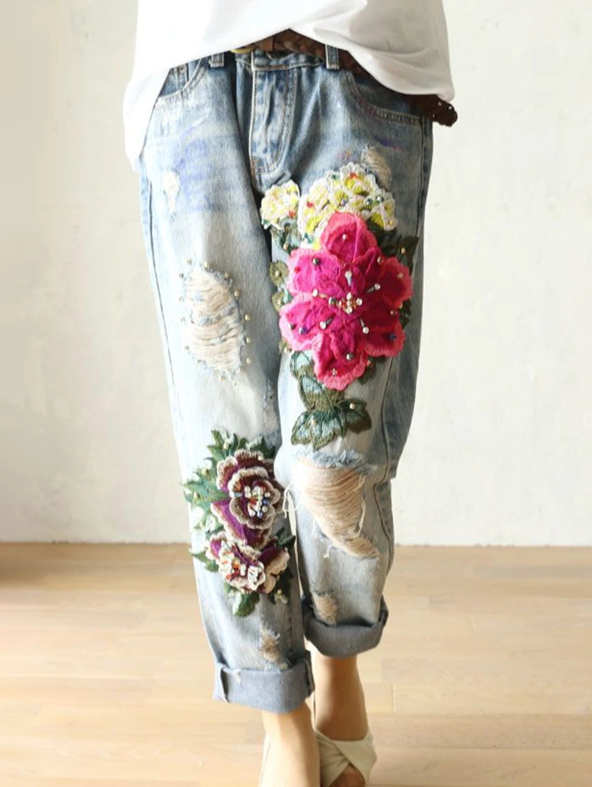 Elegante Damen-Jeans mit Blume – Embroidery Effect Bewertung und Preis