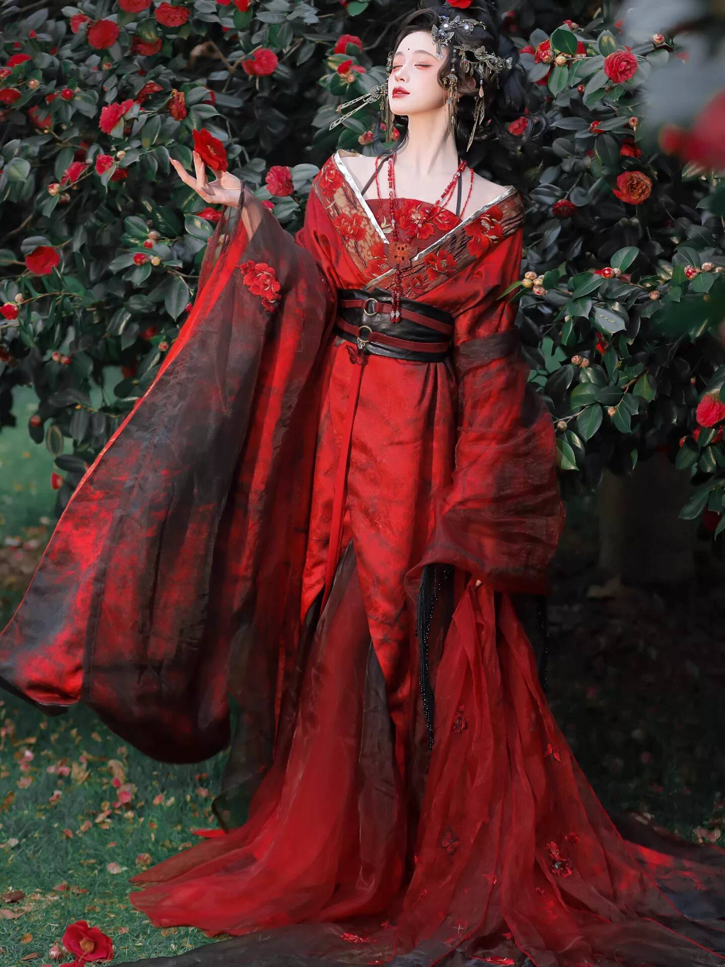 Neues Datura Red Hanfu Damen-K – Embroidery Set Bewertung und Preis