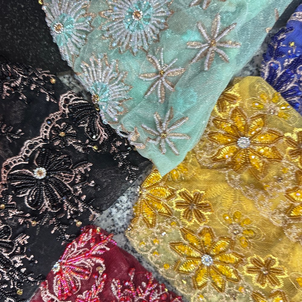 Malaysia Premium-Damen-Hijab-M – Embroidery Premium Bewertung und Preis