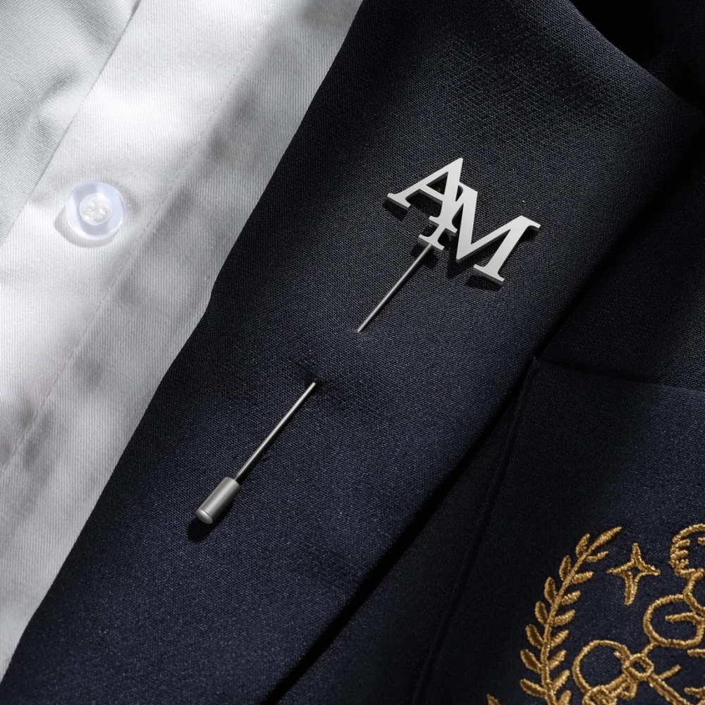 Personalisierte Brosche mit In – Embroidery Name Bewertung und Preis