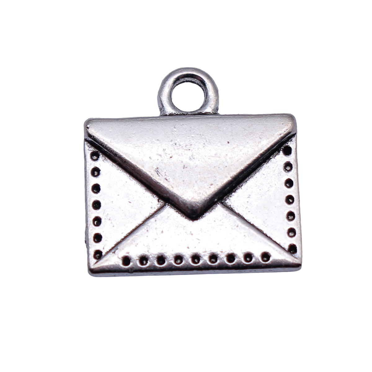 Briefumschlag-Anhänger aus Leg – Embroidery Charm Bewertung und Preis